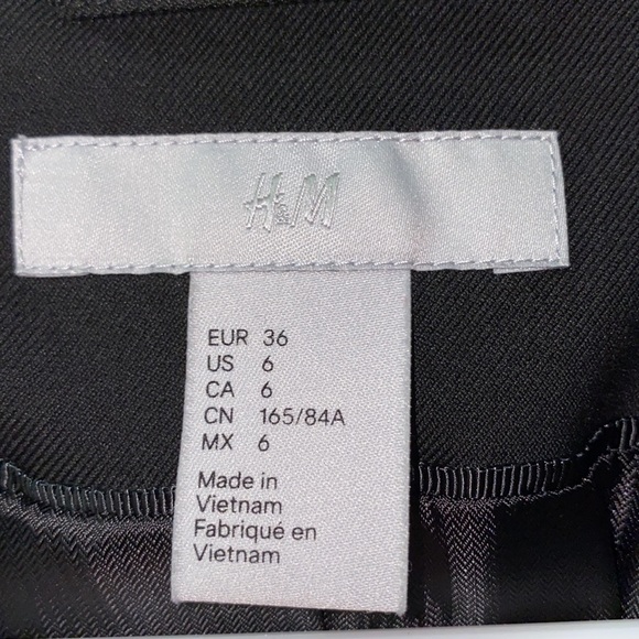 H&M Blazer - Picture 3 of 6
